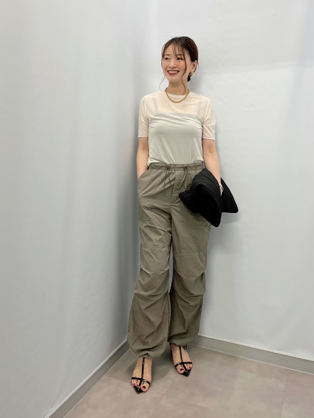 C6049 Tシャツ×パンツコーデ SAーya｜COMME des GARCONSのTシャツ/カットソーを使った