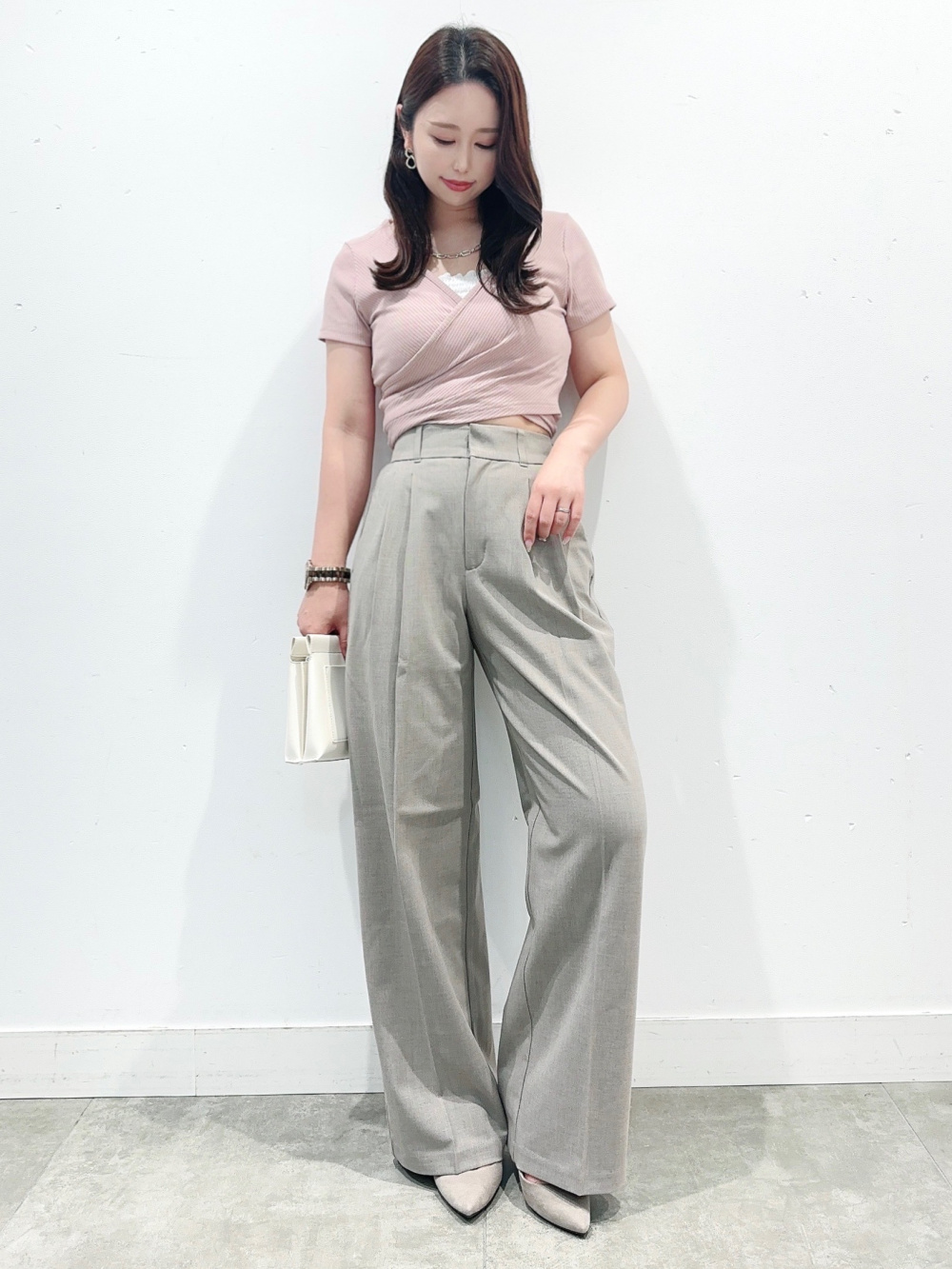 よっし」 GU公式 | バックジップTブラウス(半袖)Z(セットアップ可能)