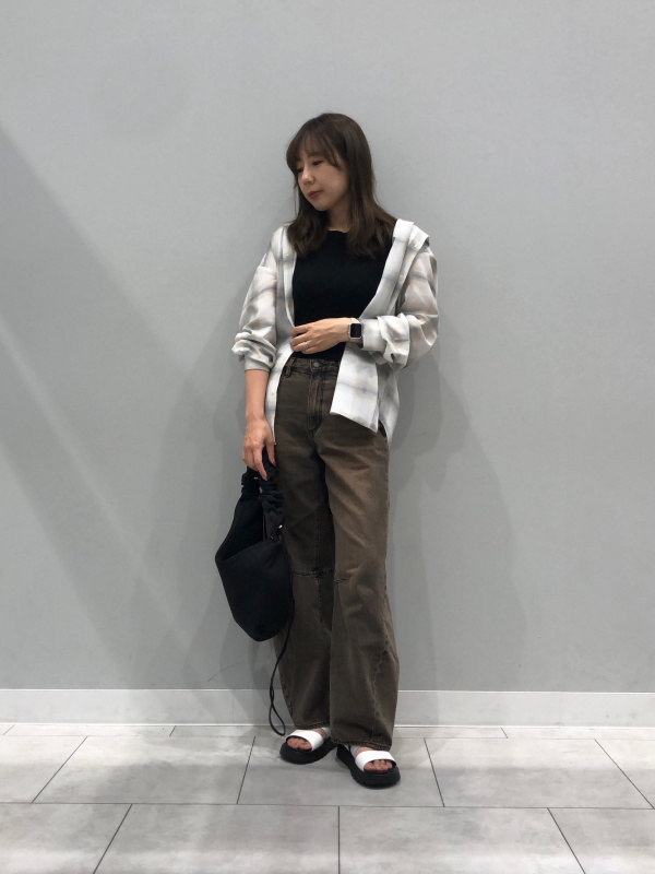 ニットクロップドタンクトップ+E（レディース）の着用コーディネート