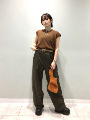 GU公式 | チノツータックバギースラックス(丈標準71.0～75.0cm)