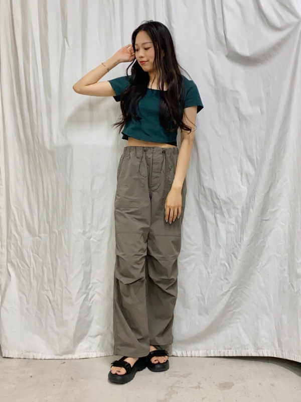 2ピースシアーT(長袖)+E、テックパラシュートプルオンパンツ(丈標準