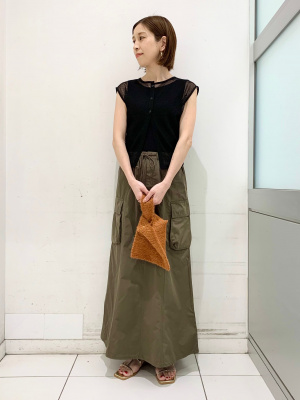 GU公式 | ブラフィールボートネックT(ノースリーブ)