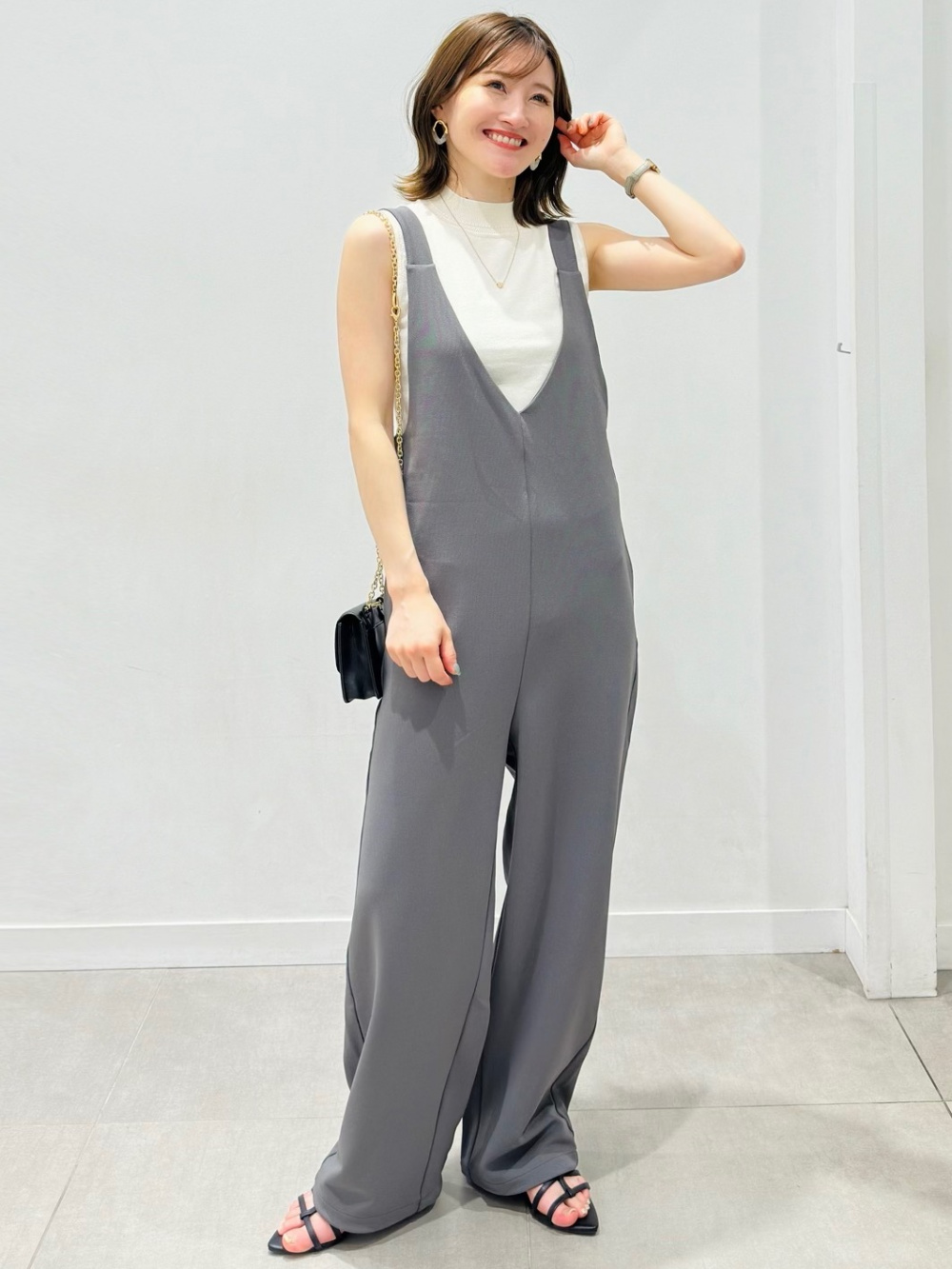 【GUMZZI】半袖ブラウス×ワイドパンツセットアップto27407 バックジップTブラウス(半袖)Z(セットアップ可能)、ドレープ