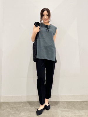 GU公式 | タックテーパードパンツ(丈標準65.0～69.0cm)