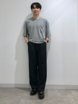 ■ラスト1着■【新品】GU ツータックバギースラックス 丈標準 ブラックMサイズ □ラスト1着□【新品】GU ツータックバギースラックス 丈標準