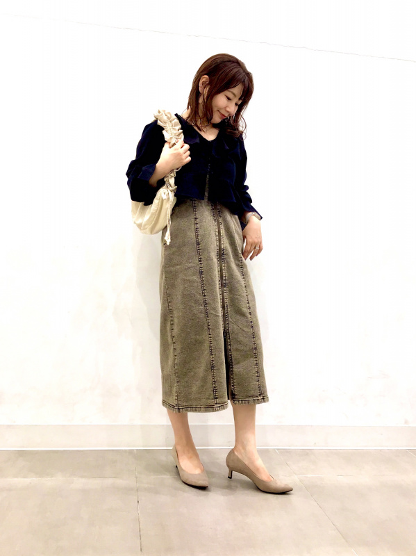 Denim Front Zip Dress」| GU的穿搭理念