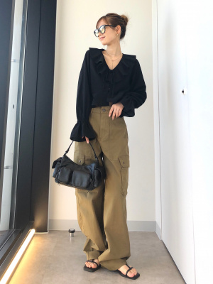 GU公式 | ラッフルボレロブラウス