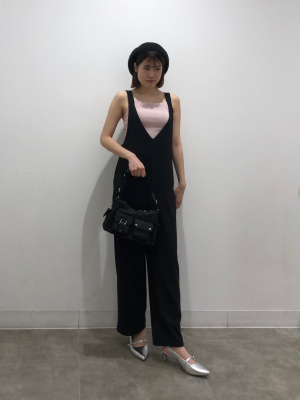 GU公式 | カットソーサロペットパンツ