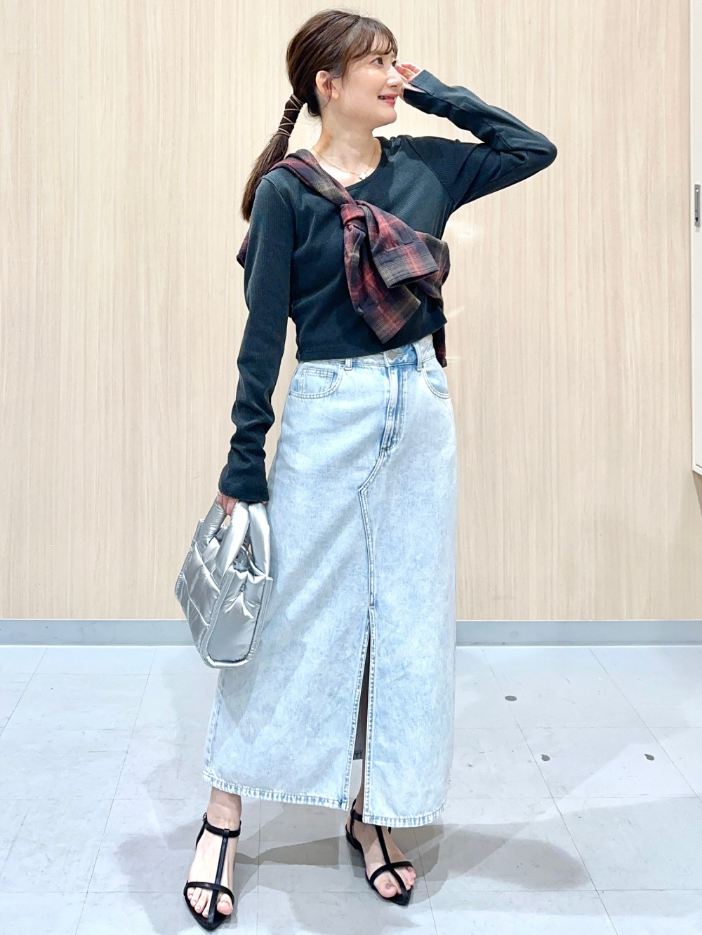 美品【GU】デニムフロントスリットロングスカート(丈標準86.0～93.0cm 