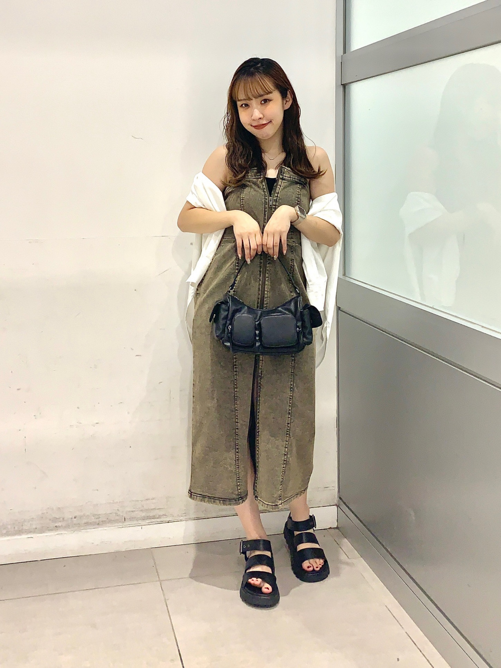 Denim Front Zip Dress」| GU的穿搭理念