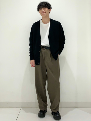 GU公式 | ツータックバギースラックス(丈標準71.0～75.0cm