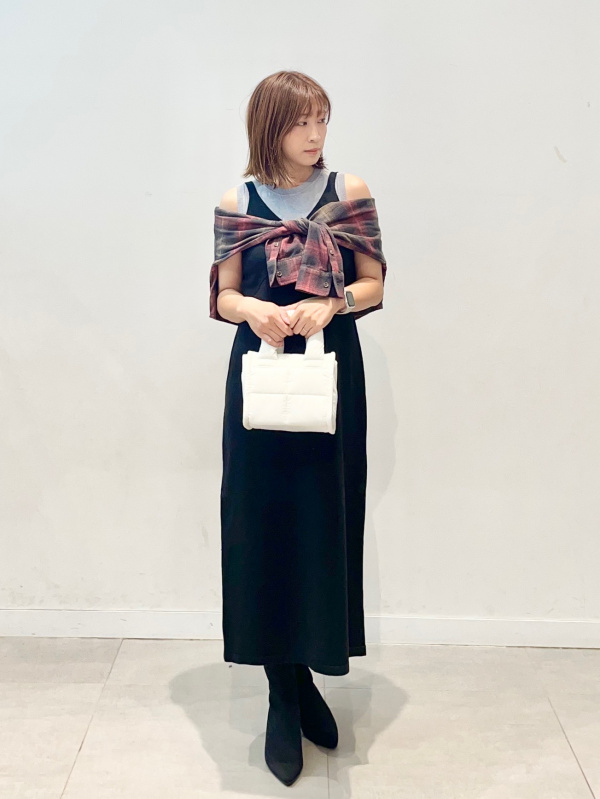 ニットクロップドタンクトップ+E（レディース）の着用コーディネート