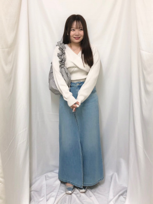 GU公式 | デニムフロントスリットロングスカート(丈標準86.0～93.0cm)