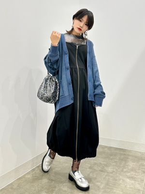 絵 横25.5cm  縦36cm GU公式 | フロントジップバブルヘムワンピースNTQ+E