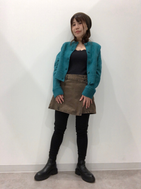 ブラフィールシャーリングクロップドチューブトップ（レディース）の