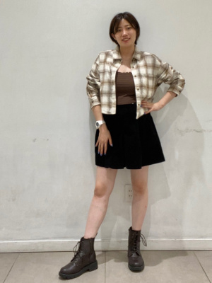 GU公式 | ブラフィールシャーリングクロップドチューブトップ