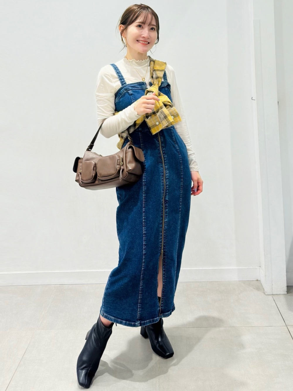 Denim Front Zip Dress」| GU的穿搭理念
