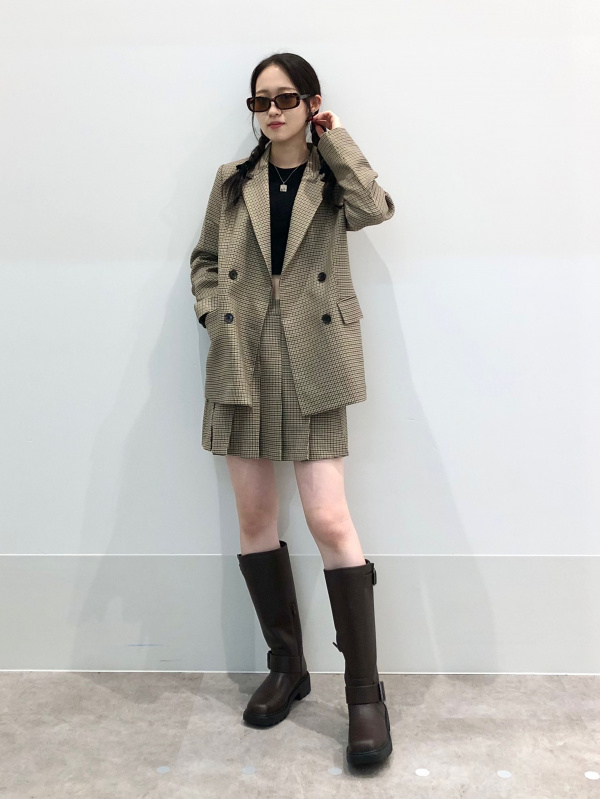 ニットクロップドタンクトップ+E（レディース）の着用コーディネート