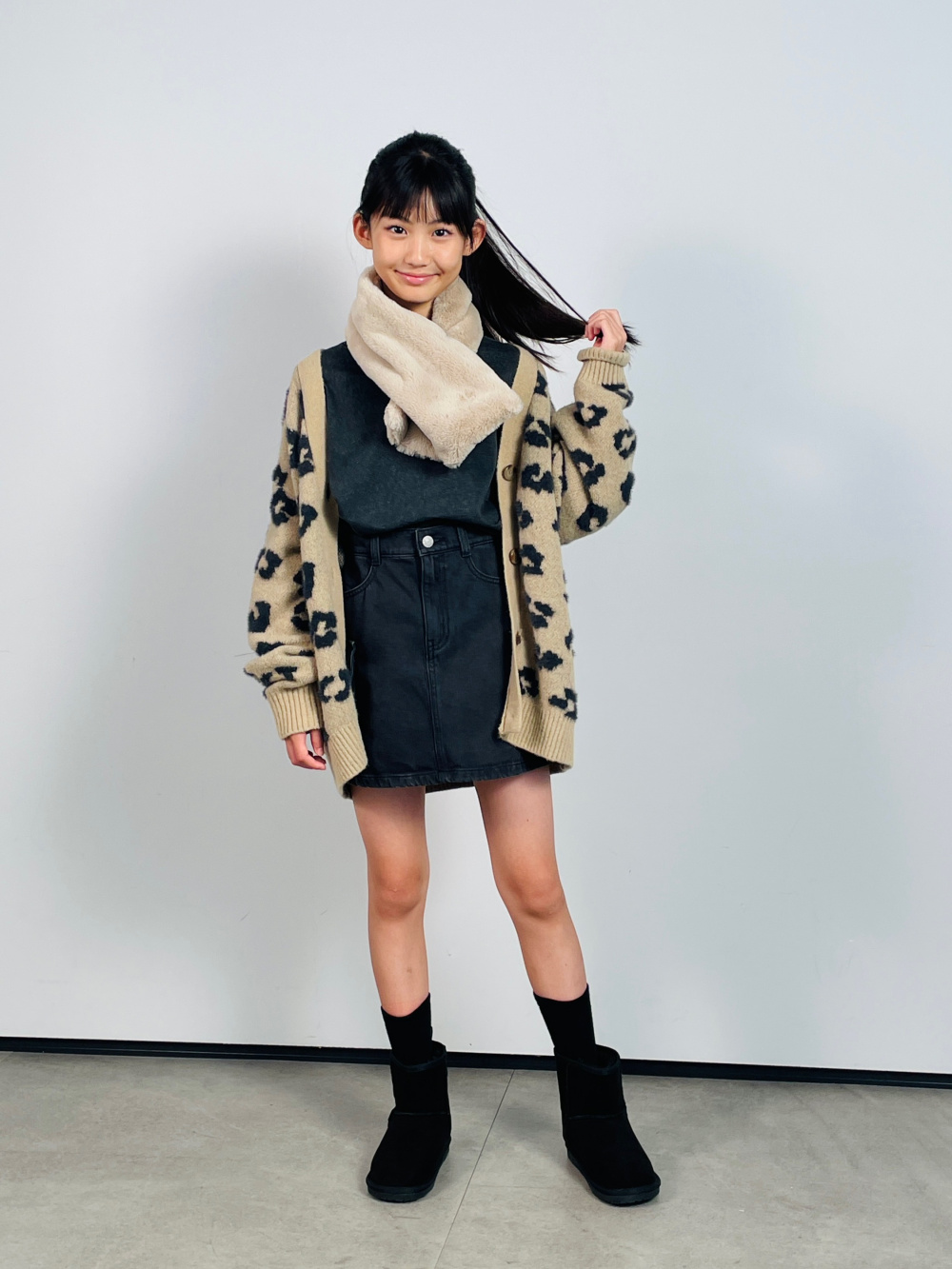 GIRLSカットアウトT(長袖)JR、GIRLSオーバーサイズカーディガン 