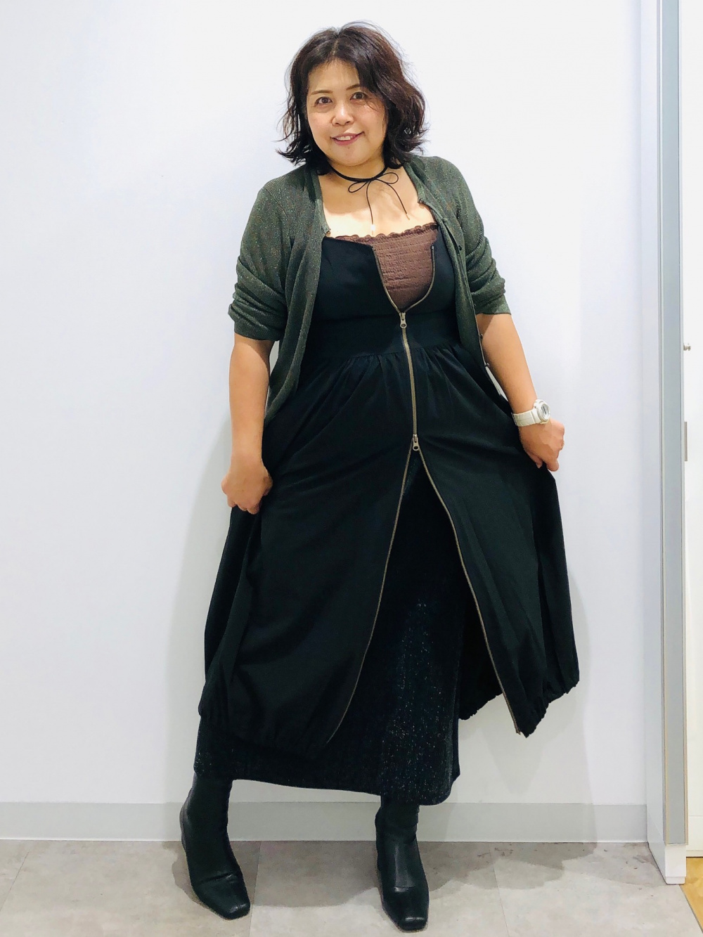 Front Zip Bubble Hem Dress/NTQ」| GU的穿搭理念