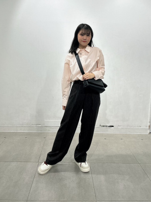 GU公式 | ツータックバギースラックス(ストライプ)(セットアップ可能)