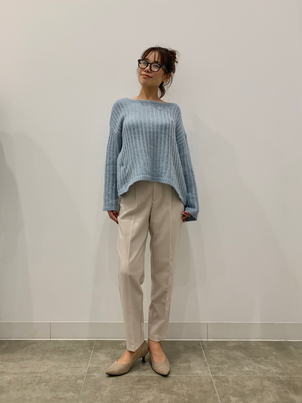 ケープカラーブラウスZ、タックテーパードパンツ(丈標準65.0～69.0cm