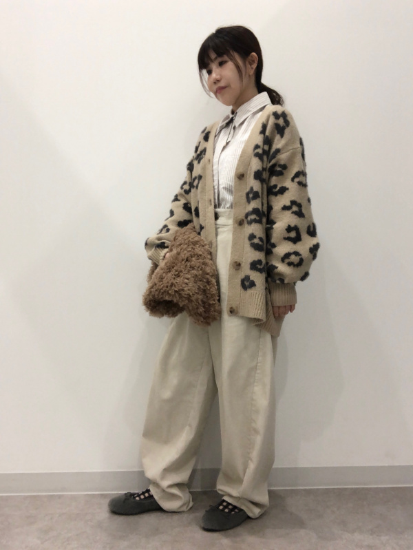 GIRLSオーバーサイズカーディガン(レオパード)JR（子ども服）の着用