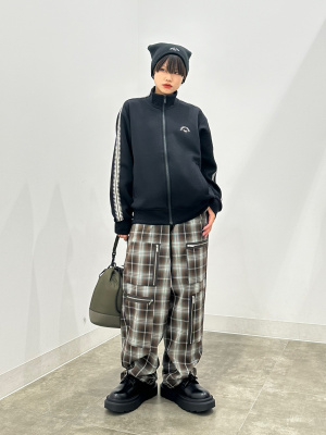 セール中⚡SVARTRAVS トラックスーツ セットアップ 上下 リフレクター トラット TRATTO 美品 クロスサーブリスター クロスサーモ