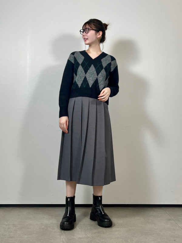 yuuu☆ GU公式 | パフィータッチアーガイルVネックショートセーター