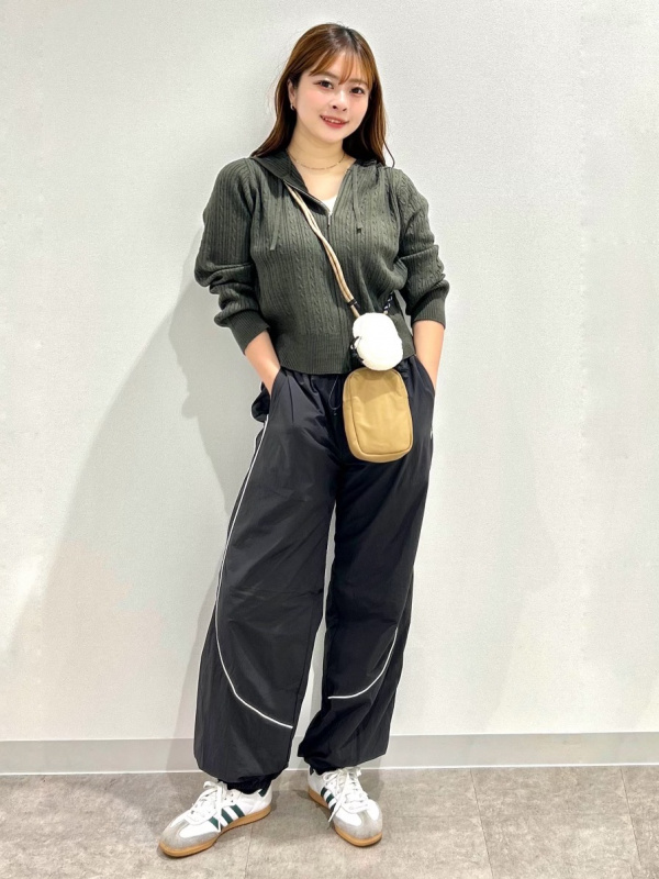 GUの『2990円パンツ』がはいた瞬間から暖かい…！「太く見えない