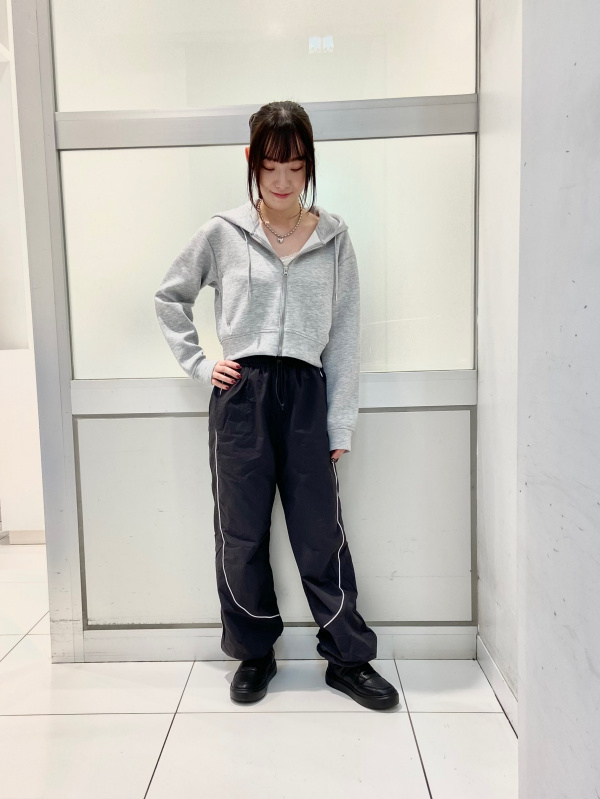GUの『2990円パンツ』がはいた瞬間から暖かい…！「太く見えない
