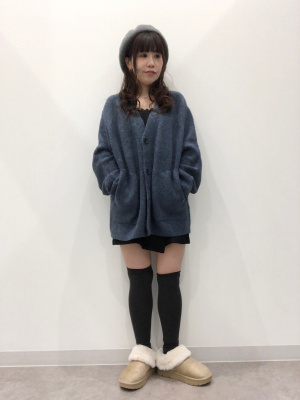 GU公式 | ブラフィールシャーリングクロップドチューブトップ