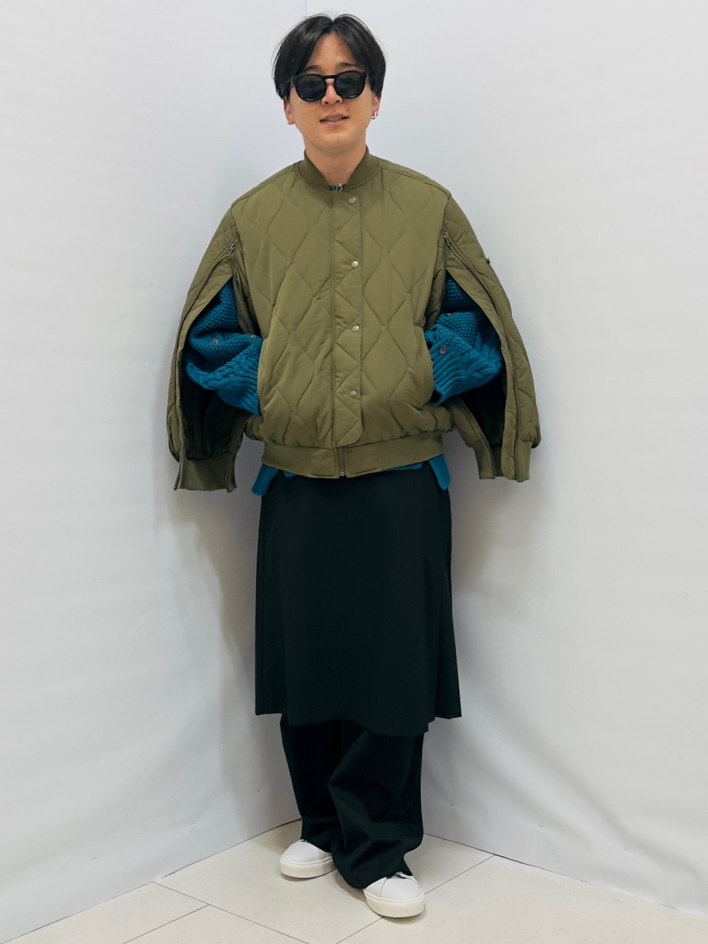 ロングジレZ+E(セットアップ可能)、ソフトリブクルーネックT(長袖)Q+E