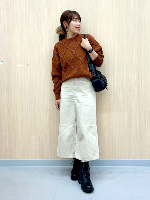 透かし編みニットクルーネックセーターNT+E（メンズ）の着用