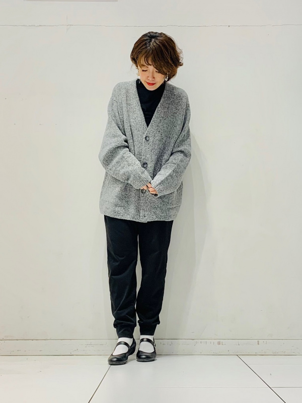 ドライストレッチジョガーパンツ B、ブラッシーニットVネック