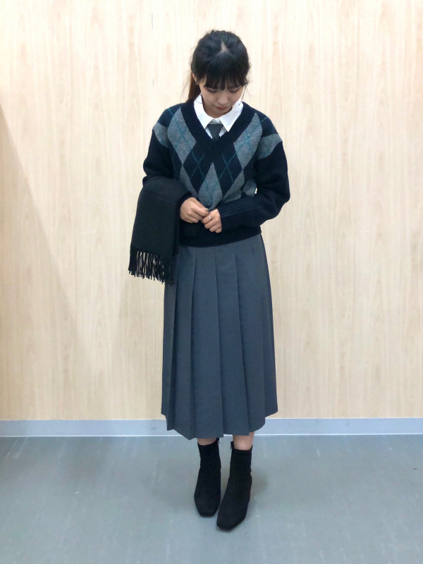 パフィータッチアーガイルVネックショートセーター（レディース）の