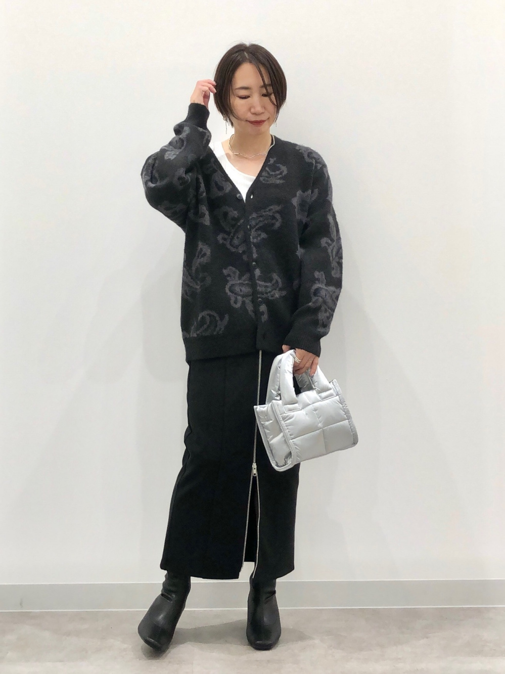 C5362 コットンニットコーデ 黒田 彩乃(BEAMS WOMEN)｜LACOSTEのニット/セーターを使った