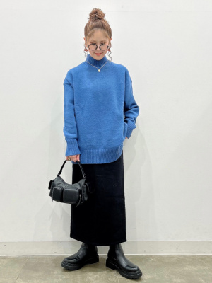 GU公式 | レザータッチアウトポケットバッグ