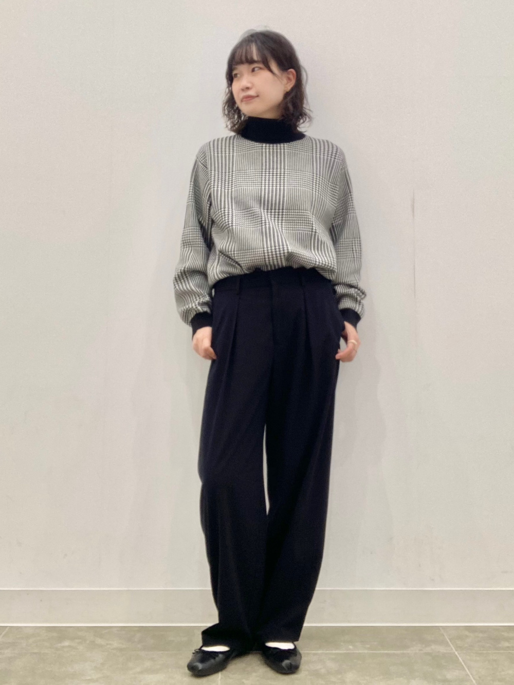 ルーシングT(長袖)Q、バレルレッグスラックス(セットアップ可能)」の