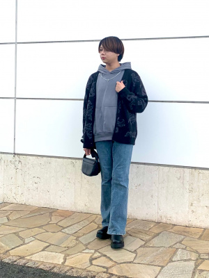 GU公式 | スリムフレアジーンズNTQ