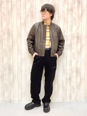 GU公式 | レザータッチブルゾン