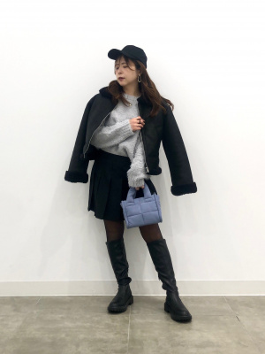 GU公式 | ムートンタッチフライトジャケット