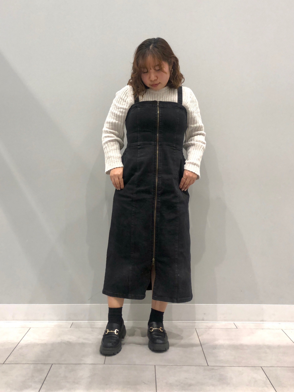 Denim Front Zip Dress」| GU的穿搭理念