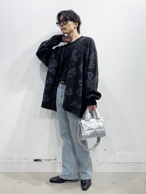 スリムフレアジーンズNTQ（レディース）の着用コーディネート一覧