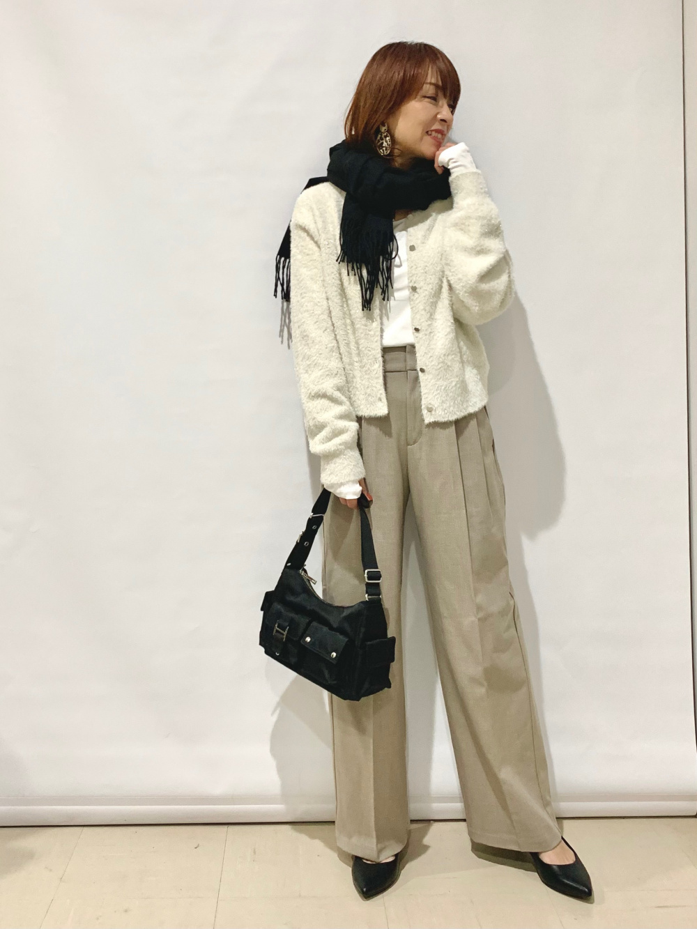 ケープカラーブラウスZ、タックテーパードパンツ(丈標準65.0