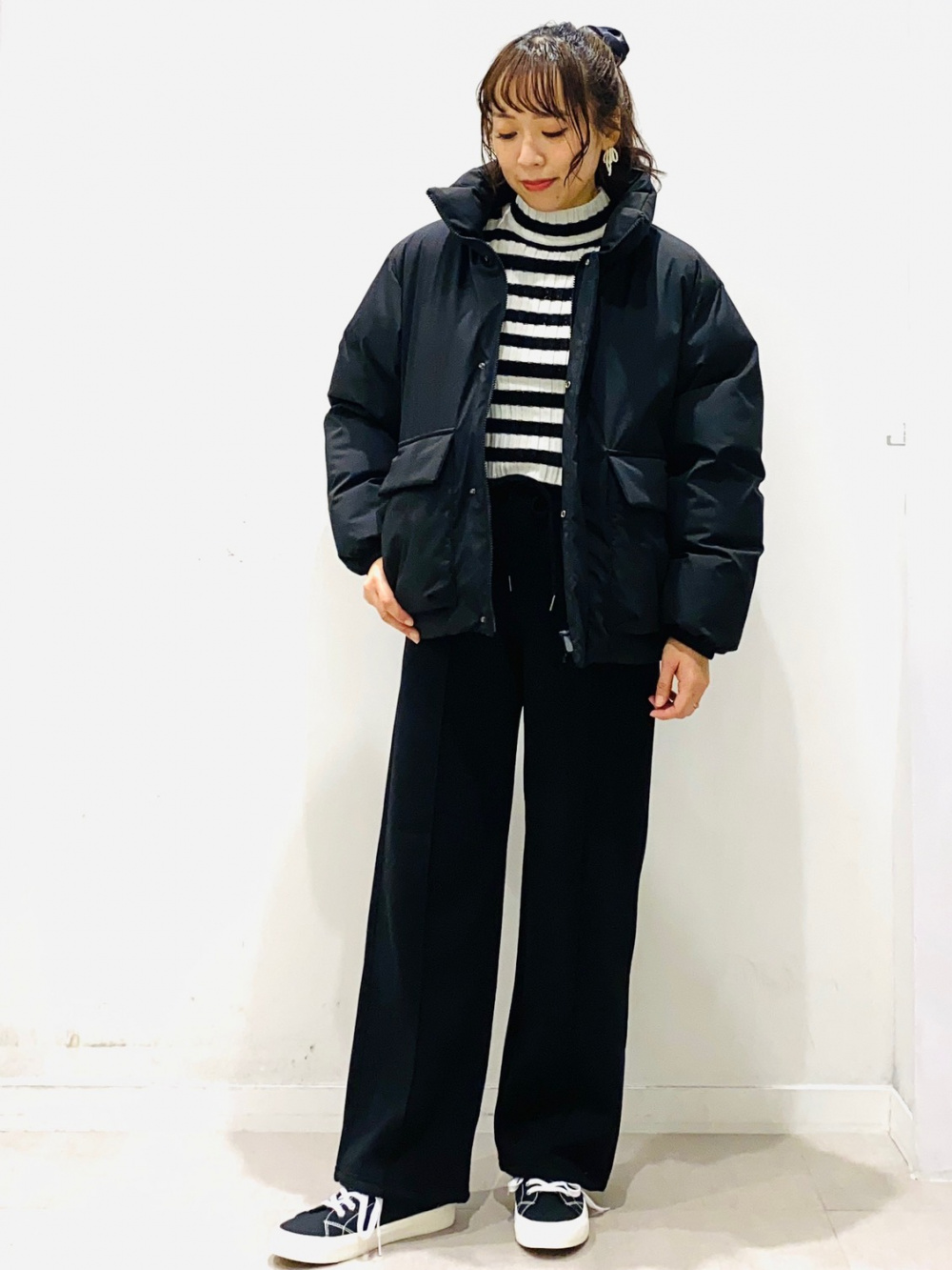 GIRLSラメクロップドセーターJR、ヒートパデッドスタンド