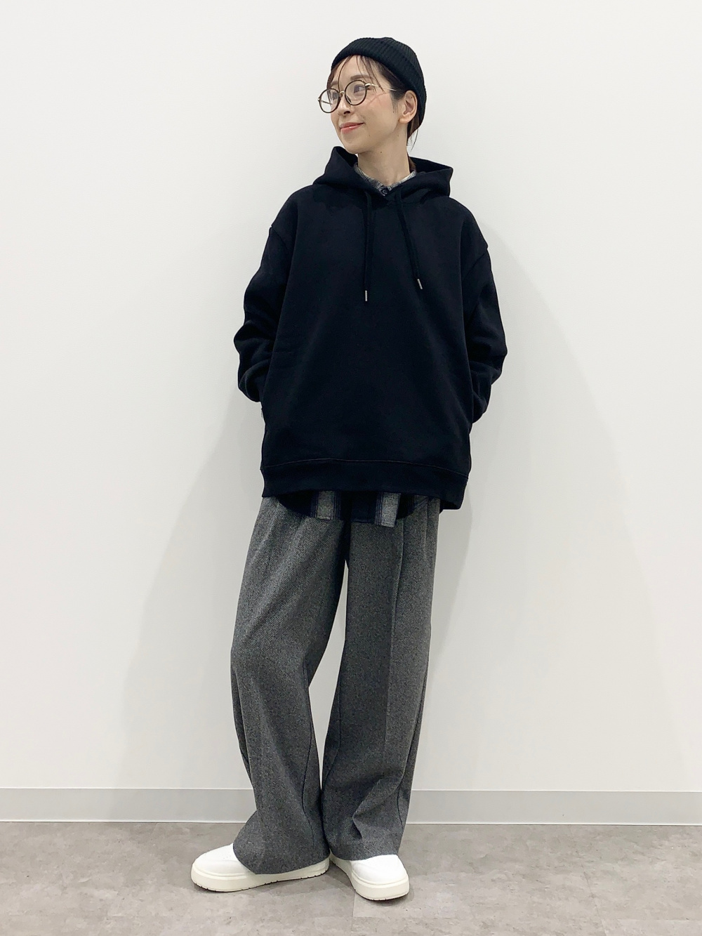 巴 日和 ウォッシャブルメランジVネックベスト、チノツータックバギー