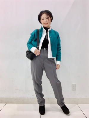 GU公式 | タックテーパードパンツ(丈標準65.0～69.0cm)