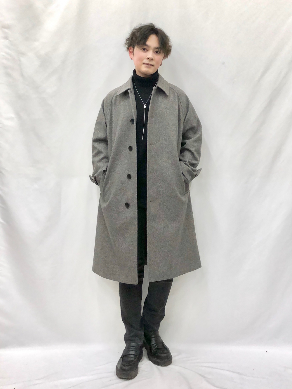 男女適穿-Cozy Melton麥爾登立領大衣」的穿搭靈感 | GU