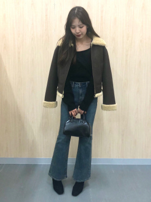 GU公式 | ムートンタッチフライトジャケット